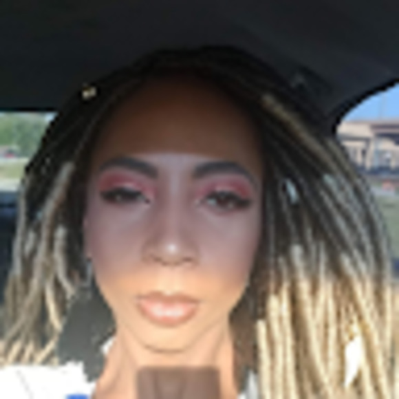 Meet your Posher, Tyeisha - Picture 1 of 1